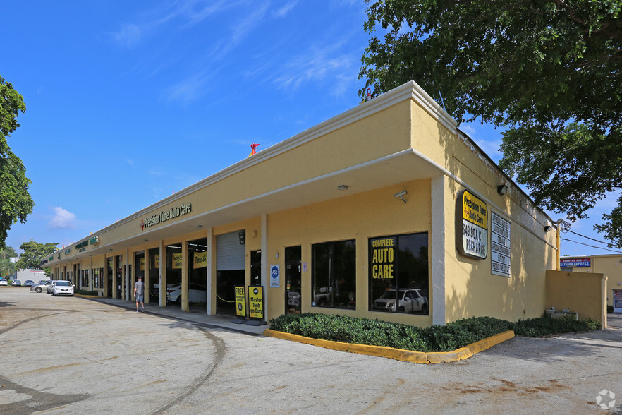 1 W Linton Blvd, Delray Beach, FL for lease - Primary Photo - Image 1 of 15