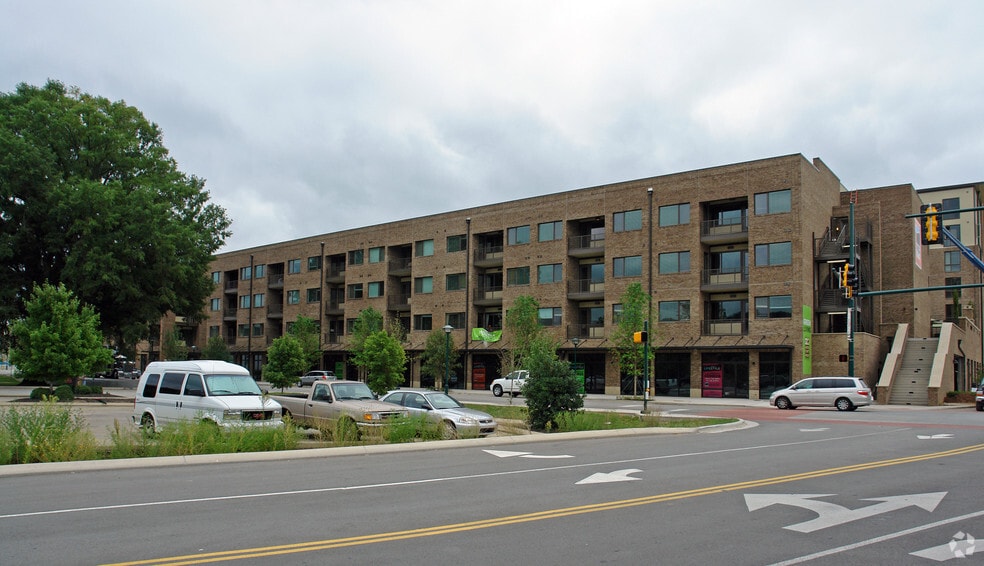 200 Manufacturers Rd, Chattanooga, TN for lease - Building Photo - Image 3 of 4