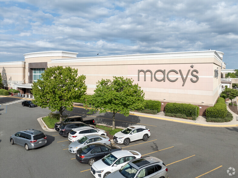 11750-11925 Fair Oaks Mall, Fairfax, VA for sale - Primary Photo - Image 1 of 1