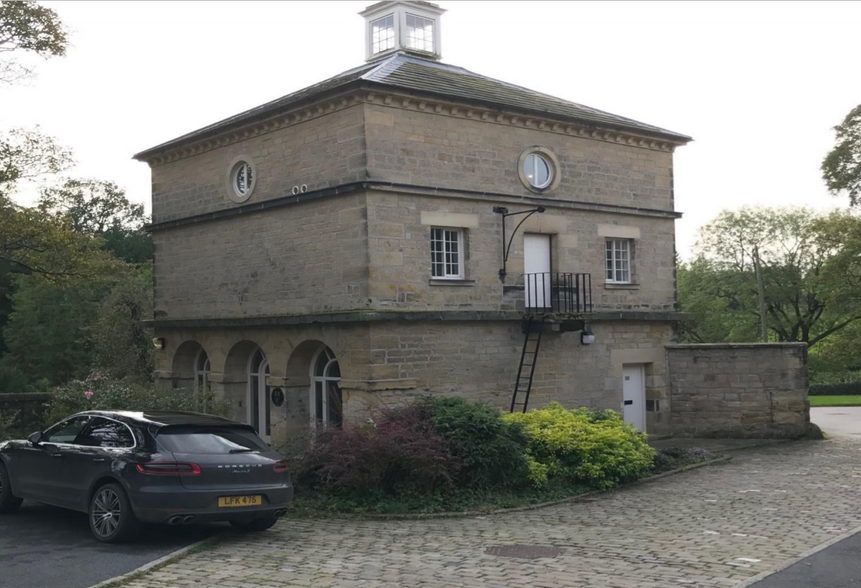 Harewood Yard, Leeds for sale - Primary Photo - Image 1 of 1