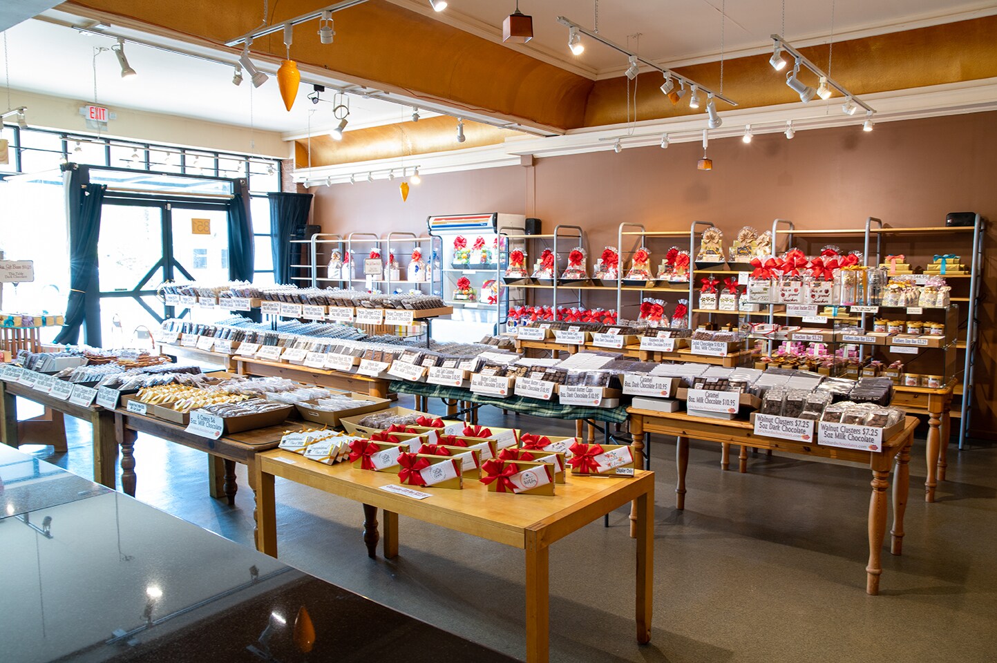 853 Broadway, Bayonne, NJ 07002 Al Richards Fine Handcrafted