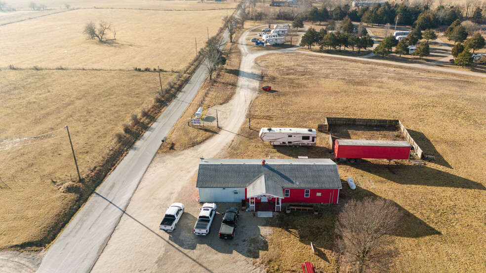 1903 Mockingbird Rd, Fordland, MO for lease - Primary Photo - Image 1 of 11