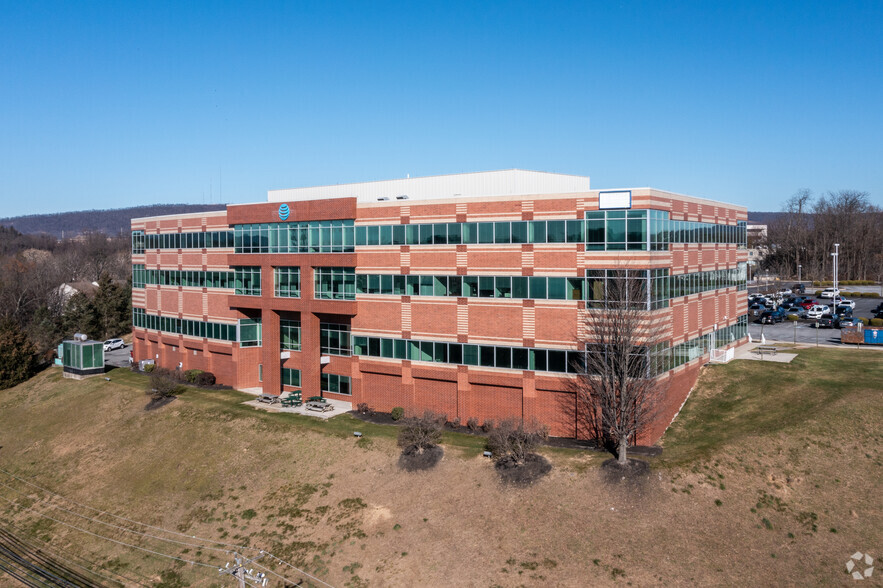 2550 Interstate Dr, Harrisburg, PA for sale - Building Photo - Image 1 of 1