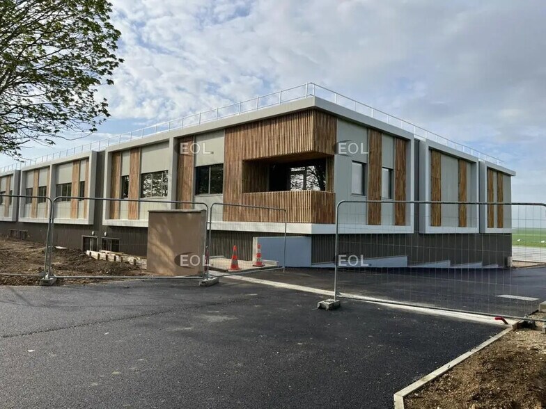 Flex in Marines for sale - Building Photo - Image 1 of 7