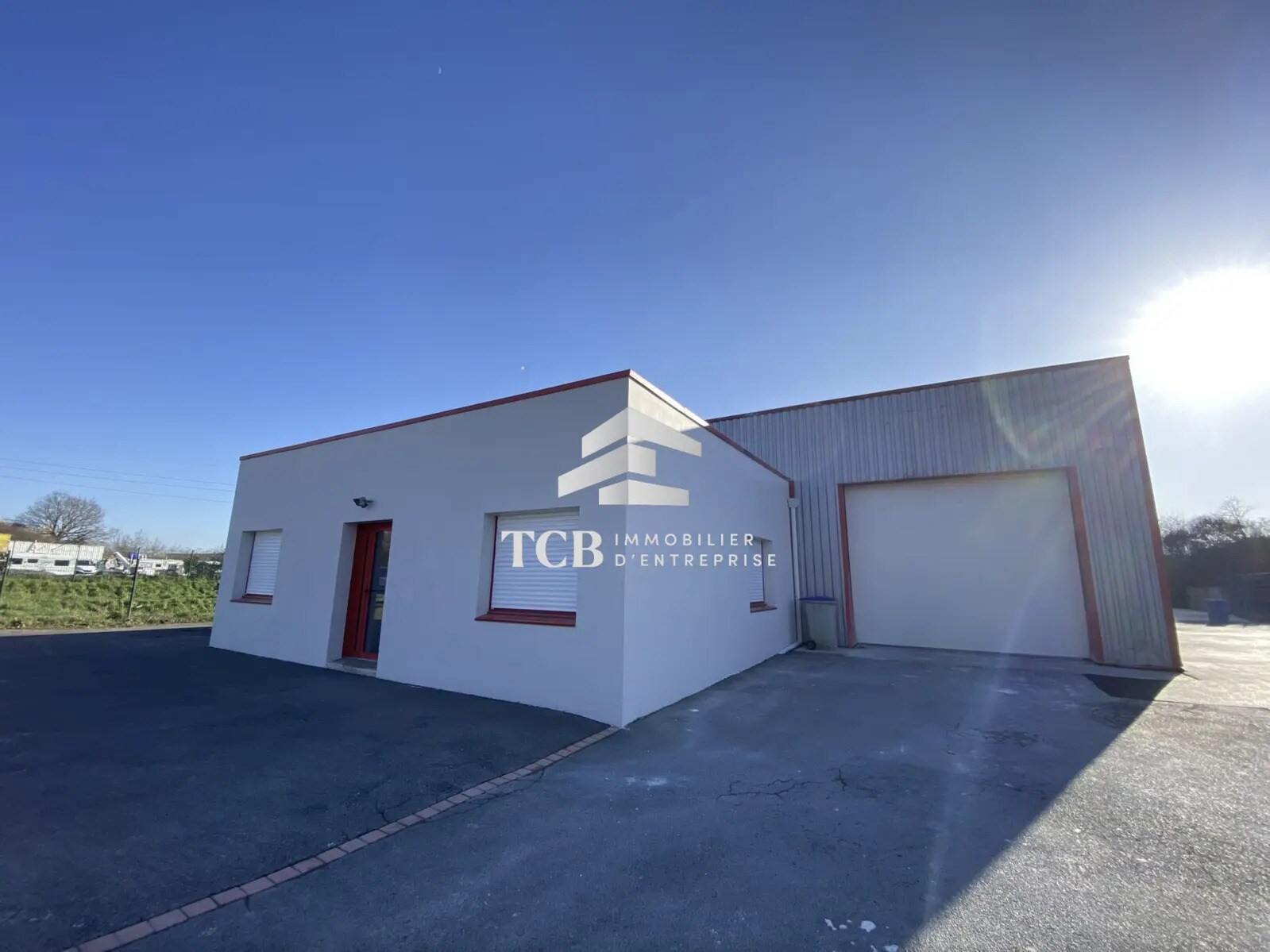 Flex in Vertou for lease Building Photo- Image 1 of 9