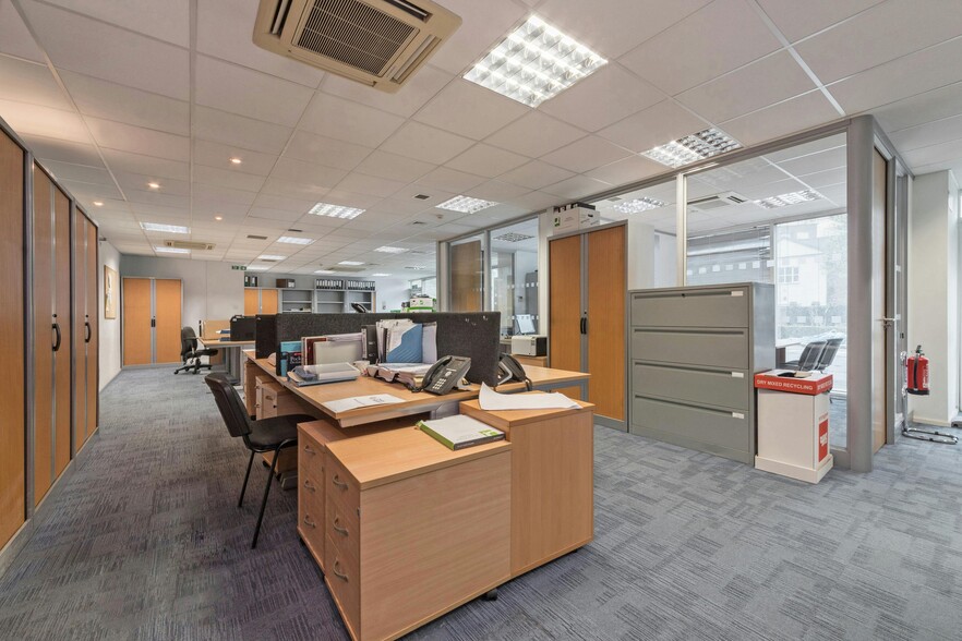 100 Westminster Bridge Rd, London for lease - Building Photo - Image 3 of 17