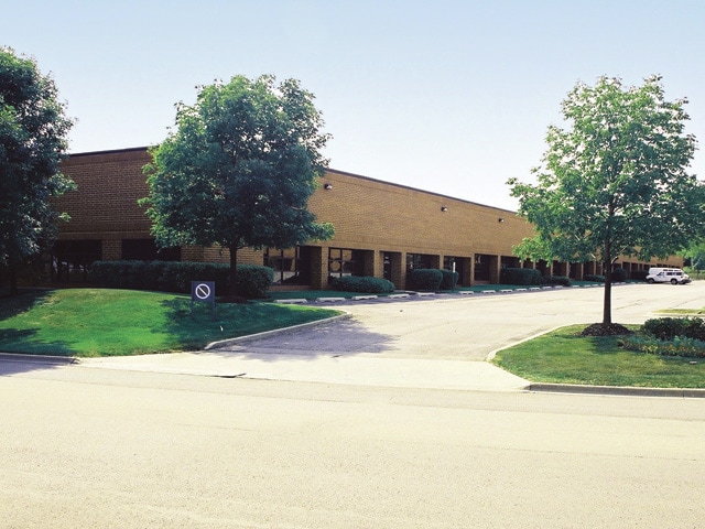 1000-1036 Northpoint Blvd, Waukegan, IL for lease Primary Photo- Image 1 of 7