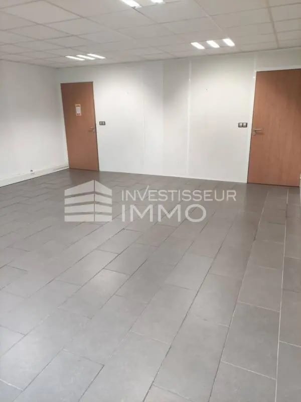 Office in Lognes for lease Interior Photo- Image 1 of 4