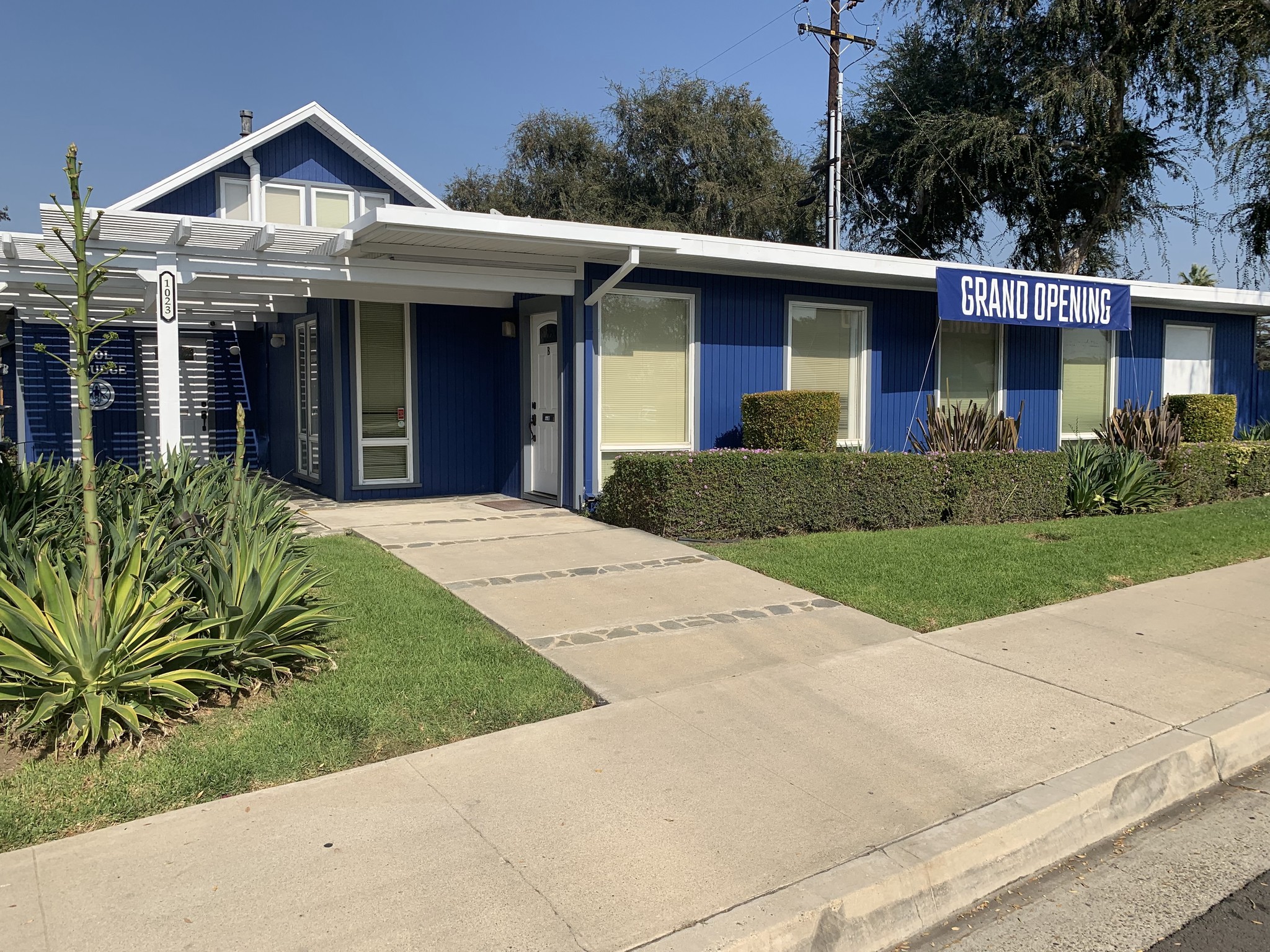 1023 E Chapman Ave, Fullerton, CA for lease Primary Photo- Image 1 of 10