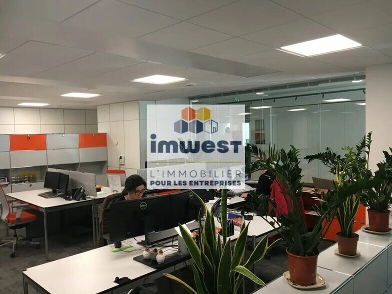 Office in Rennes for sale - Interior Photo - Image 2 of 12