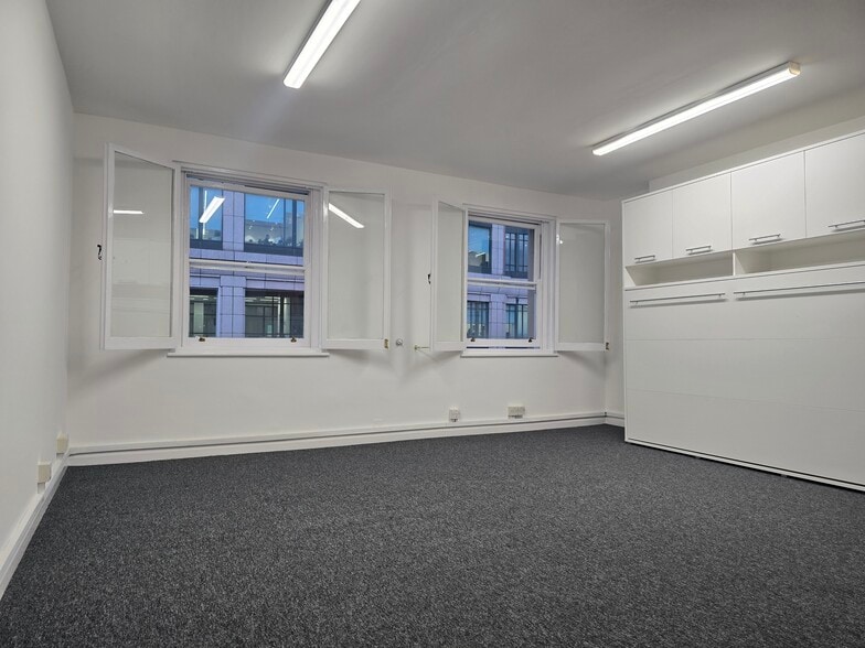 228 Bishopsgate, London for lease - Building Photo - Image 2 of 30