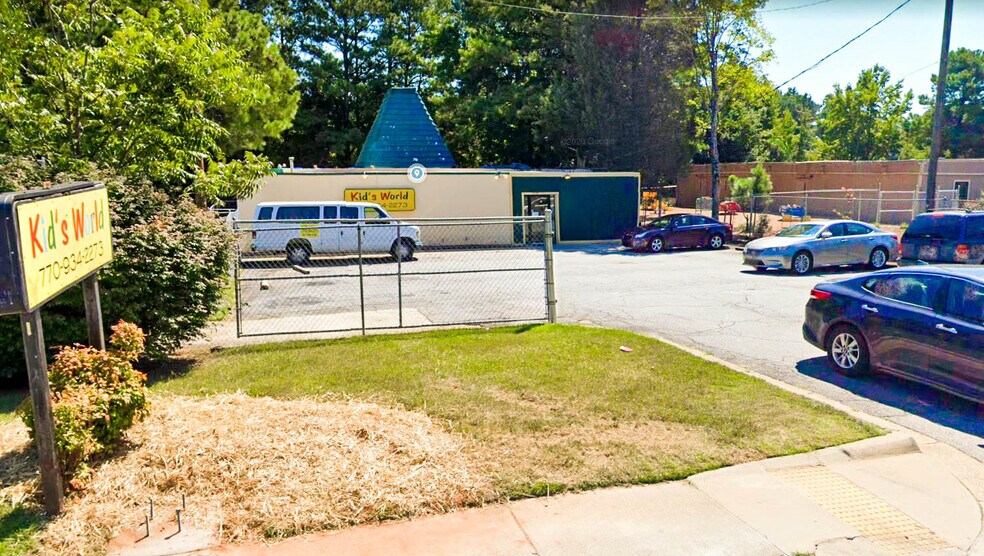 2143 Idlewood Rd, Tucker, GA 30084