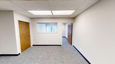 805-815 E Rand Rd, Arlington Heights, IL for lease Interior Photo- Image 1 of 13