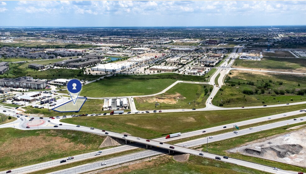 8933 Lower Sonoma Ln, Fort Worth, TX for sale - Building Photo - Image 1 of 1