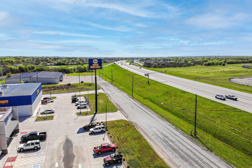 510 N Loop 340, Bellmead, TX for sale - Building Photo - Image 1 of 1
