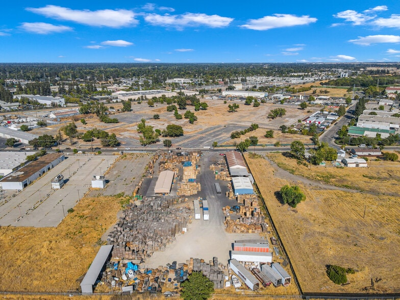 3264 Ramona Ave, Sacramento, CA for lease - Building Photo - Image 2 of 9