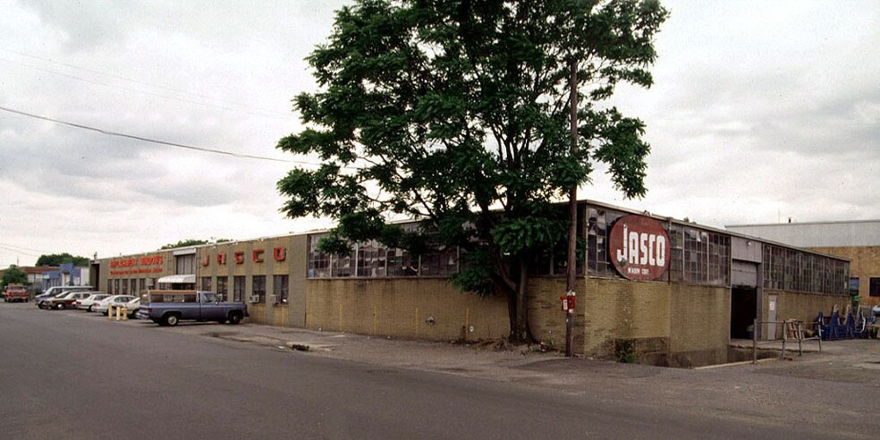 11 S Denton Ave, New Hyde Park, NY for sale - Primary Photo - Image 1 of 1