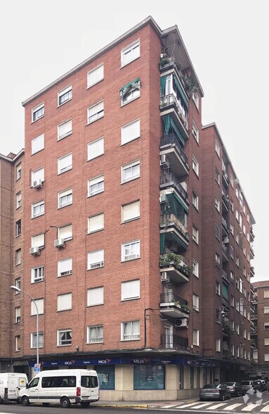 Calle Conde Peromoro, 1, Talavera de la Reina, Toledo for sale - Primary Photo - Image 1 of 3