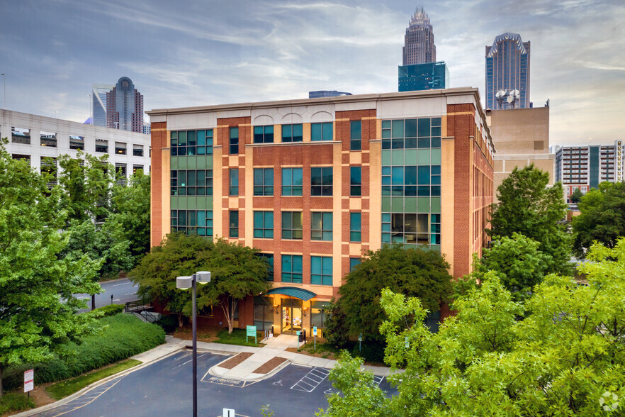 601 E 5th St, Charlotte, NC for sale - Building Photo - Image 1 of 1