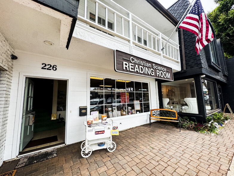 224 Main St, Seal Beach, CA for lease - Building Photo - Image 2 of 13