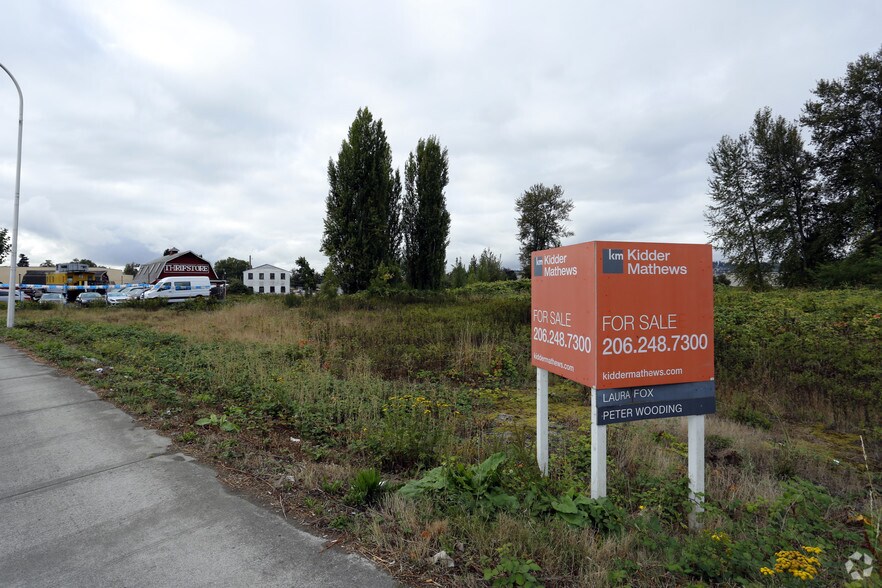 5029 Auburn Way N, Auburn, WA 98002