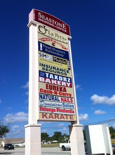 10900-10954 SW 184th St, Miami, FL for lease - Building Photo - Image 3 of 10