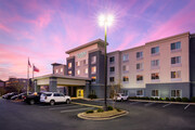 Fairfield Inn & Suites Smithfield Selma/I-95 - Motel