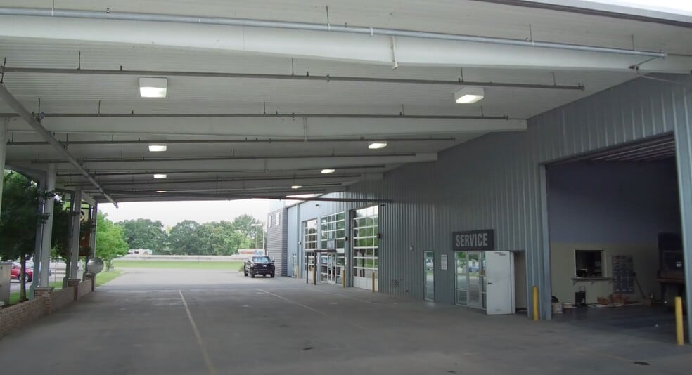 1101 Doyle Melancon Ext, Breaux Bridge, LA for sale - Building Photo - Image 2 of 15