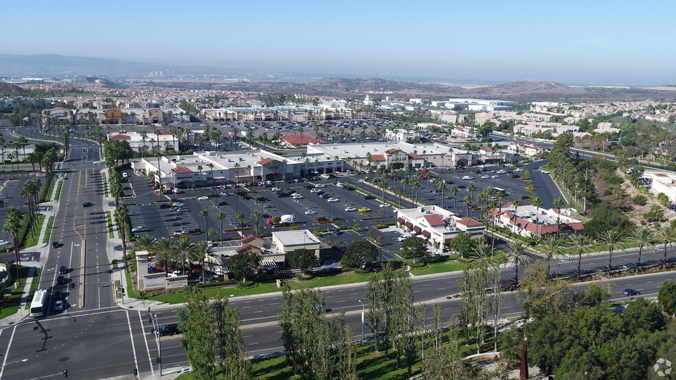 26682 Towne Center Dr, Foothill Ranch, CA for lease - Building Photo - Image 2 of 24