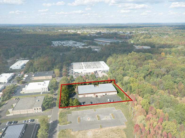 108 N Gold Dr, Robbinsville, NJ for lease - Building Photo - Image 2 of 3