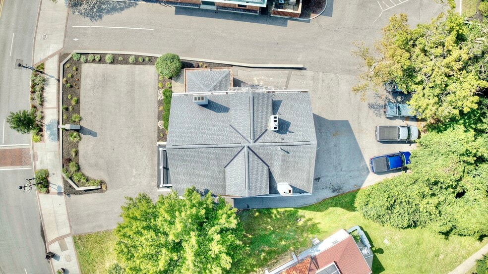 33 N Fort Thomas Ave, Fort Thomas, KY for sale - Building Photo - Image 3 of 59