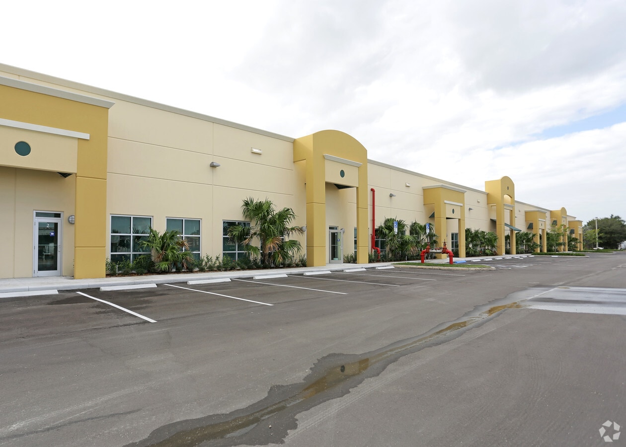10424 W State Road 84, Davie, FL 33324 - Flex for Lease | LoopNet