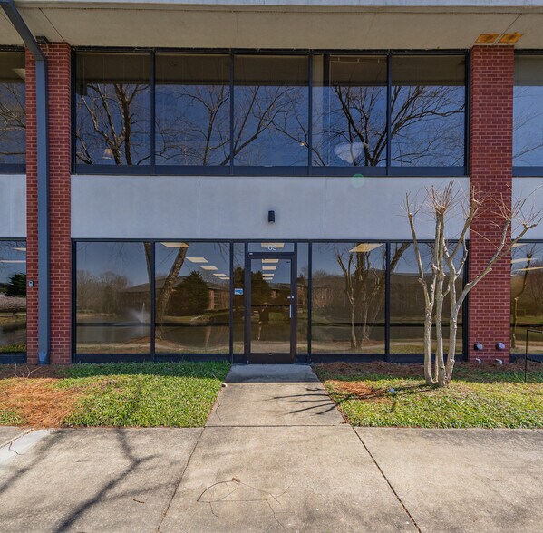 2415 Penny Rd, High Point, NC for sale - Building Photo - Image 1 of 1