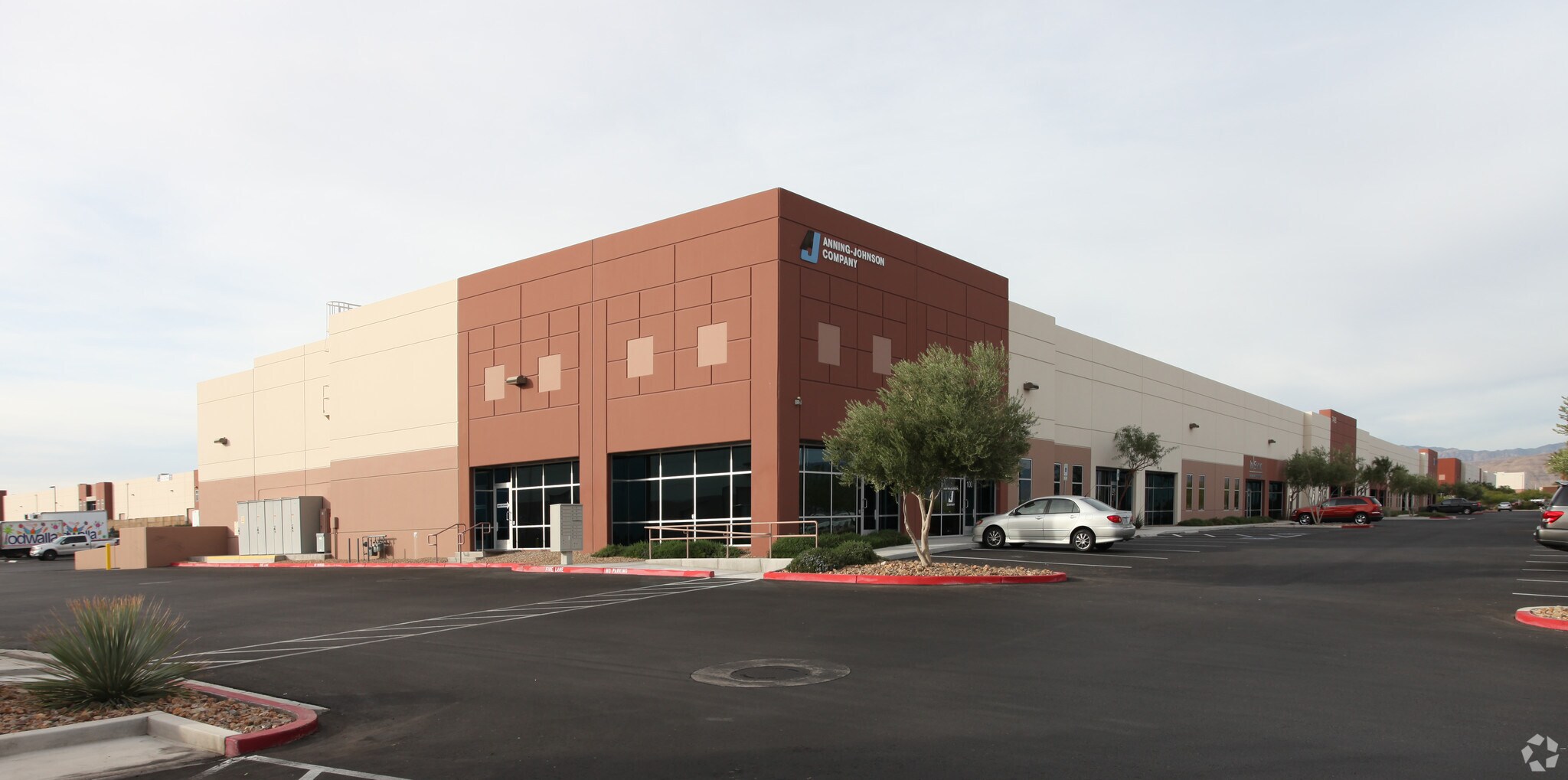 7465 W Sunset Rd, Las Vegas, NV for sale Primary Photo- Image 1 of 1