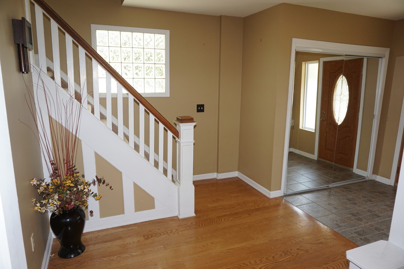 41 Brant Ave, Clark, NJ 07066