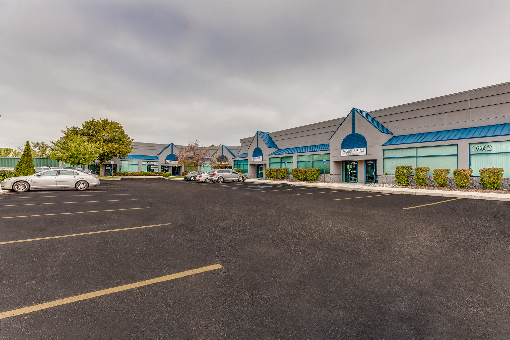 1936-1962 Star Batt Dr, Rochester Hills, MI for lease Building Photo- Image 1 of 7