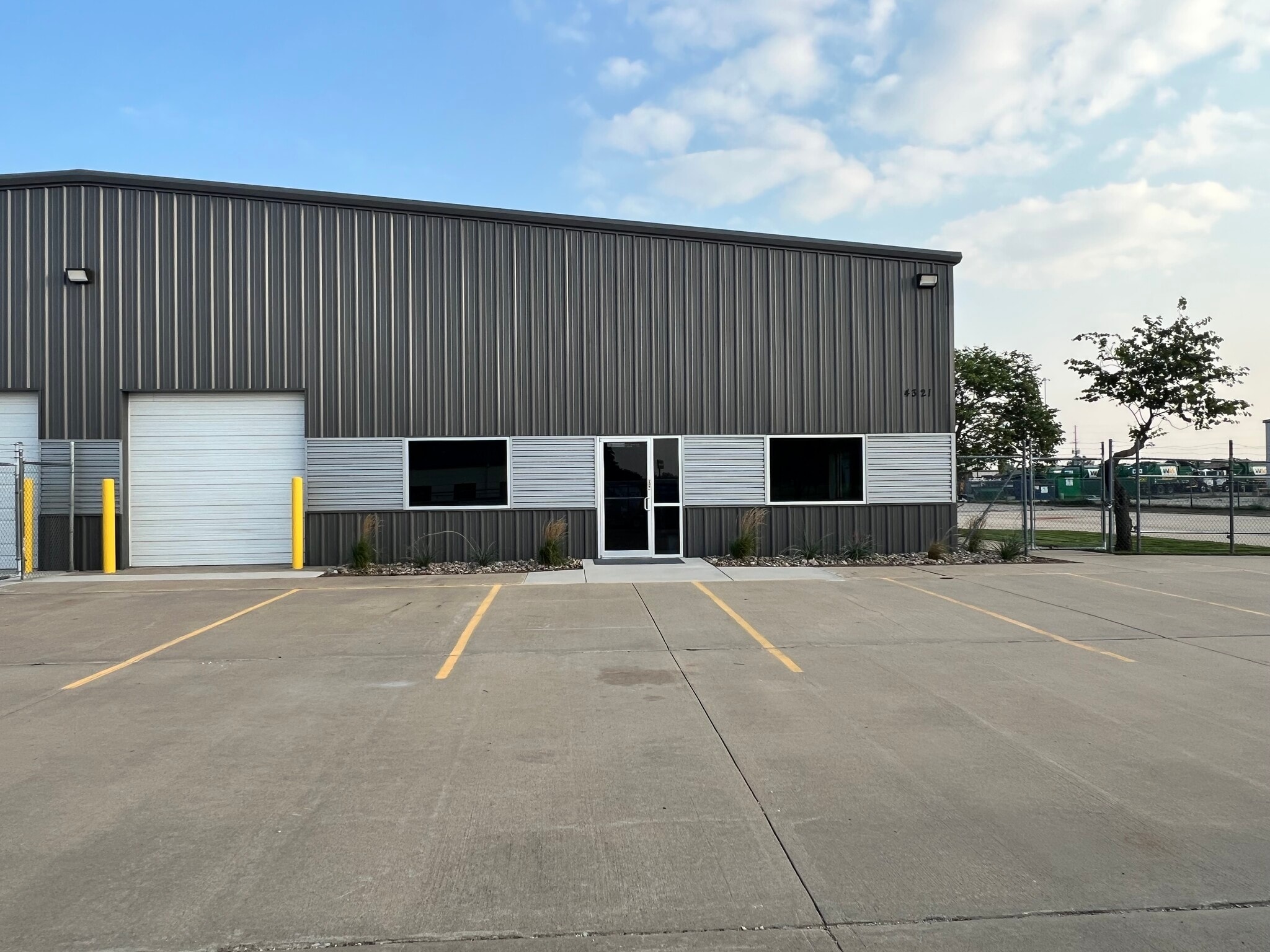 4321 W 29th Cir S, Wichita, KS for lease Building Photo- Image 1 of 14
