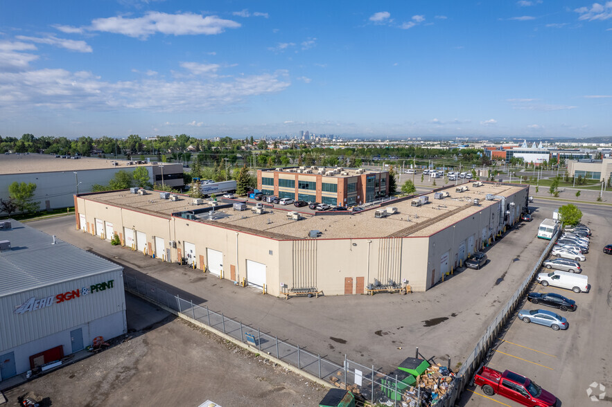 5120 47th St NE, Calgary, AB for sale - Aerial - Image 2 of 8