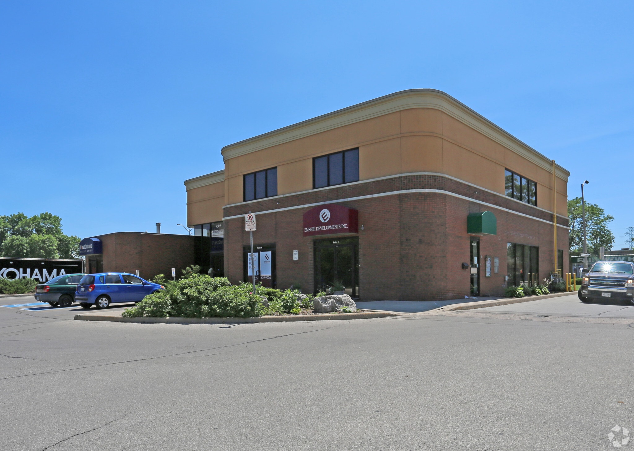 895 Brant St, Burlington, ON for sale Primary Photo- Image 1 of 1