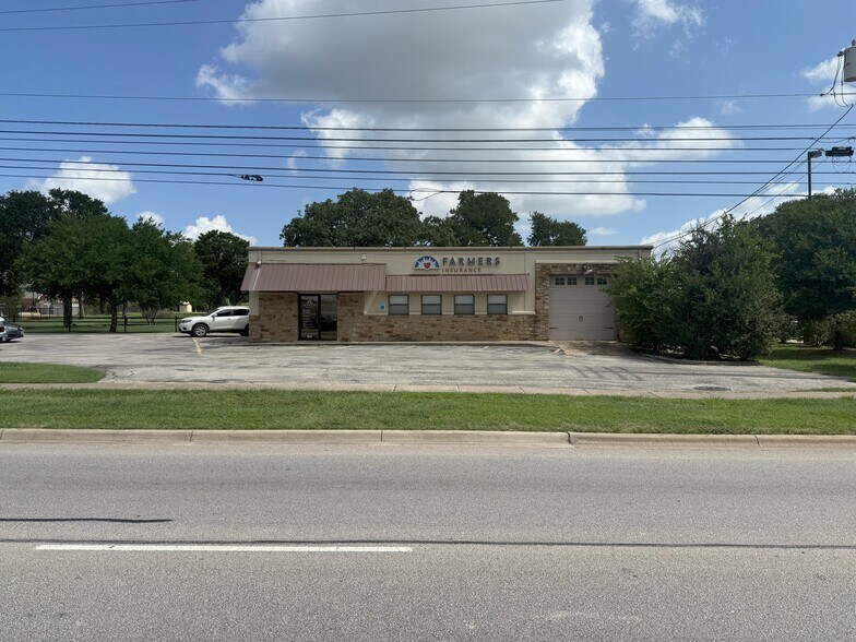 1112 W University Ave, Georgetown, TX for sale - Building Photo - Image 1 of 4