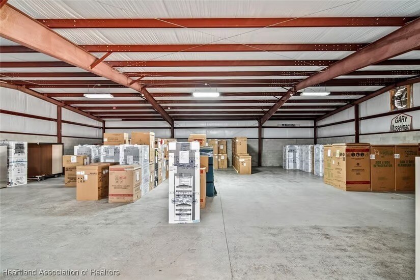 4228-4231 Commercial Dr, Sebring, FL for sale - Interior Photo - Image 3 of 9