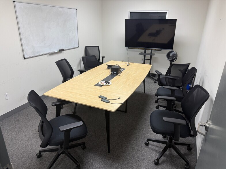 150 New Boston St, Woburn, MA for lease - Interior Photo - Image 2 of 15