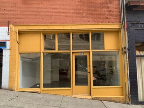 519-521 3rd Ave, Seattle, WA for lease Building Photo- Image 2 of 11