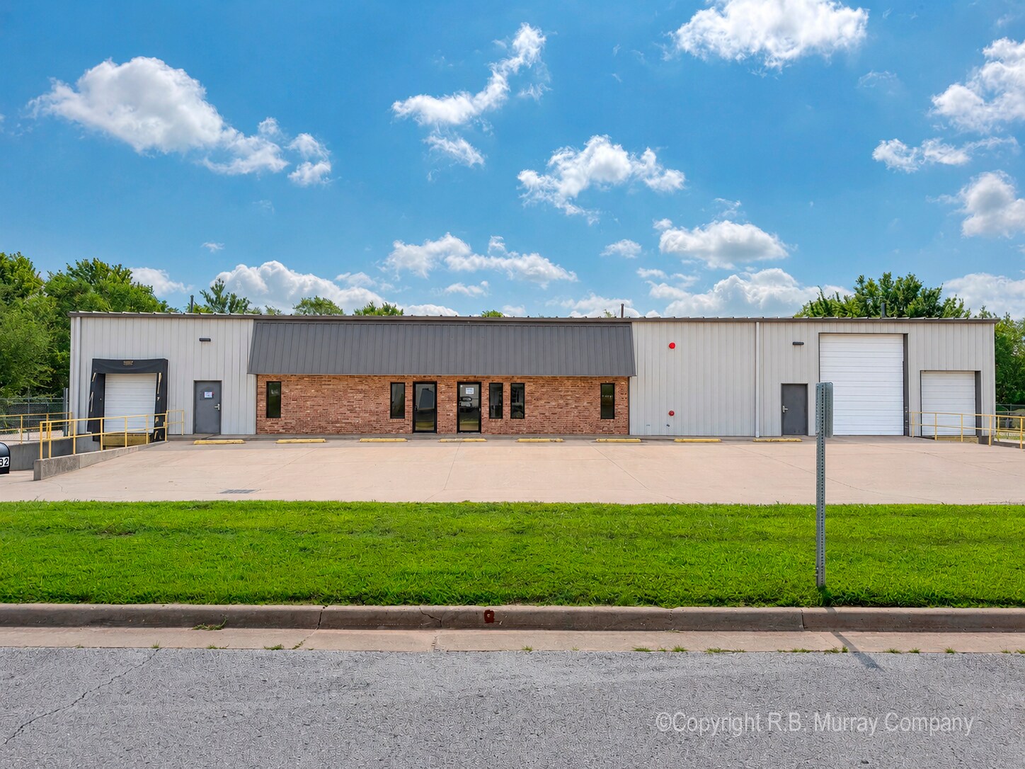 732 N Miller Rd, Springfield, MO for lease Primary Photo- Image 1 of 7