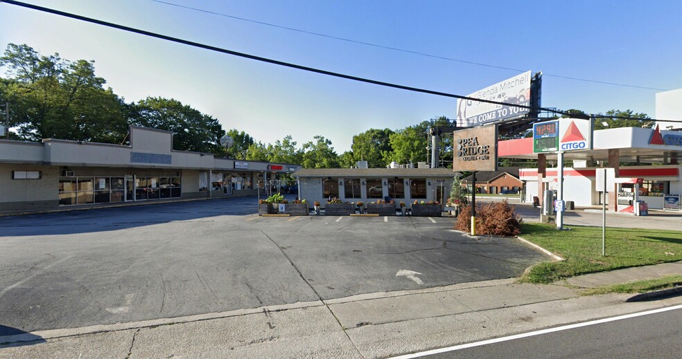 2611 Lawrenceville Hwy, Decatur, GA for lease - Building Photo - Image 1 of 6