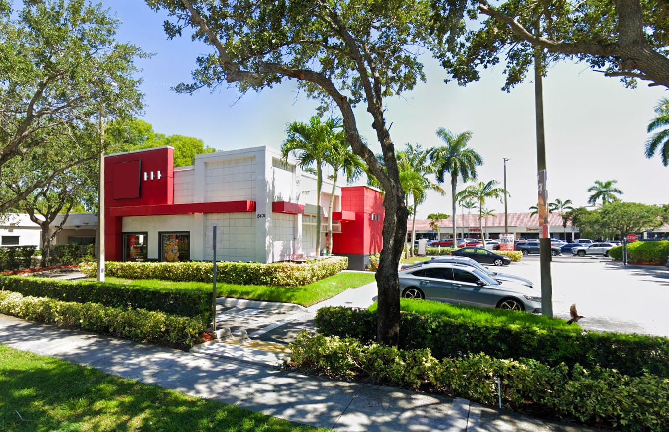 15550 NW 77th Ct, Miami Lakes, FL for lease Building Photo- Image 1 of 2