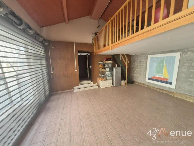 Retail in Saint-Étienne for sale - Interior Photo - Image 3 of 14
