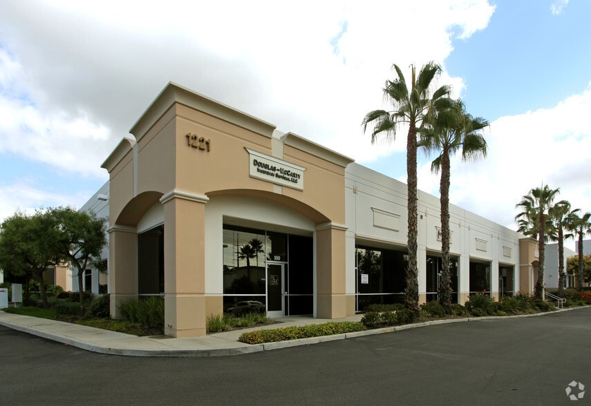 1221 Puerta Del Sol, San Clemente, CA for lease - Primary Photo - Image 2 of 114