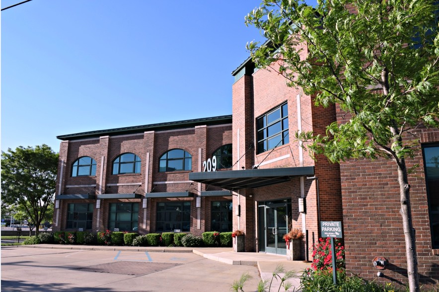 209 W 6th St, Royal Oak, Mi 48067 - Office For Lease 