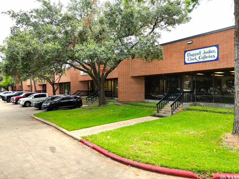 500-525 Garden Oaks Blvd, Houston, TX for lease - Building Photo - Image 1 of 9